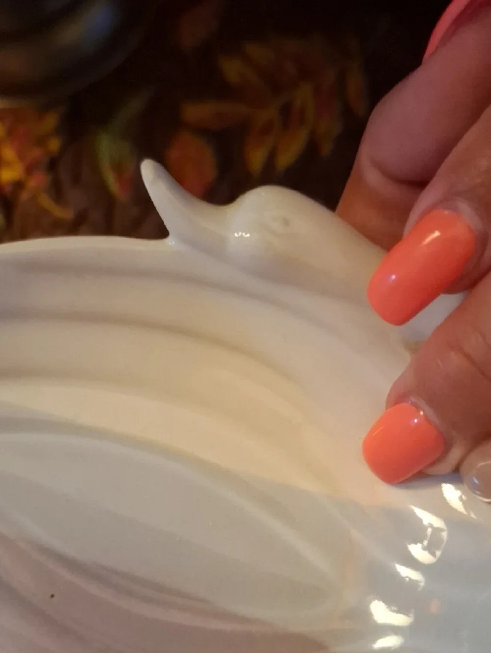 Vintage Lavender Leaf-Shaped Ceramic Dish with Handle